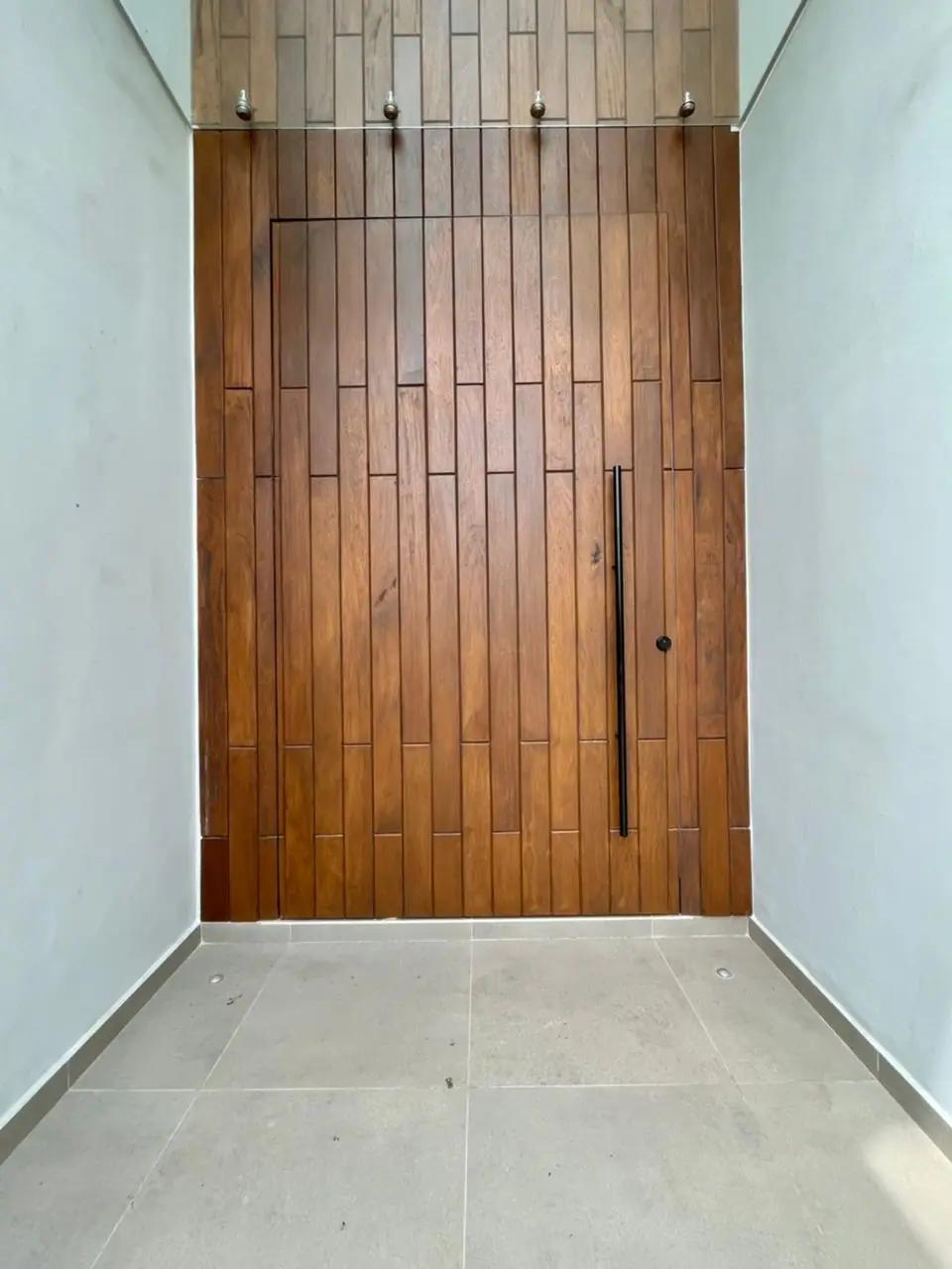 Pivot door made by Nova Doors in Accra, Ghana (photo 11 of 31)